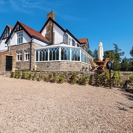 Luxury 6 Bed Manor House - Hot-tub - Sleeps 14 - Stunning Views - Games Dom wakacyjny