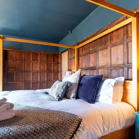 Dom wakacyjny Luxury 6 Bed Manor House - Hot-tub - Sleeps 14 - Stunning Views - Games