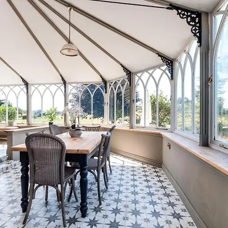 Dom wakacyjny Luxury 6 Bed Manor House - Hot-tub - Sleeps 14 - Stunning Views - Games