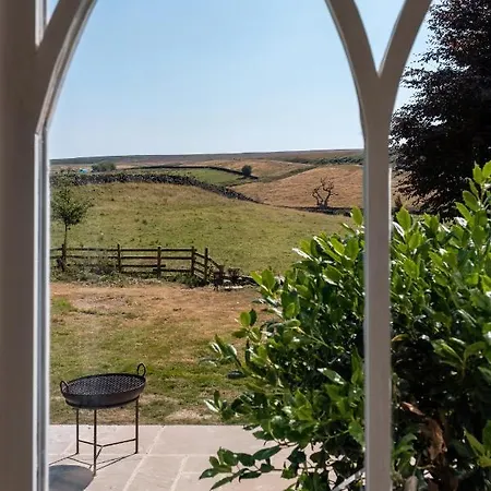 Dom wakacyjny Luxury 6 Bed Manor House - Hot-tub - Sleeps 14 - Stunning Views - Games Whitby