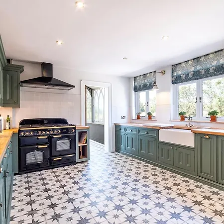 Dom wakacyjny Luxury 6 Bed Manor House - Hot-tub - Sleeps 14 - Stunning Views - Games