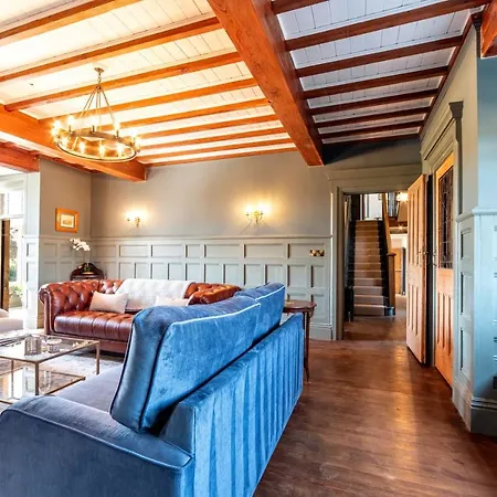 Dom wakacyjny Luxury 6 Bed Manor House - Hot-tub - Sleeps 14 - Stunning Views - Games *